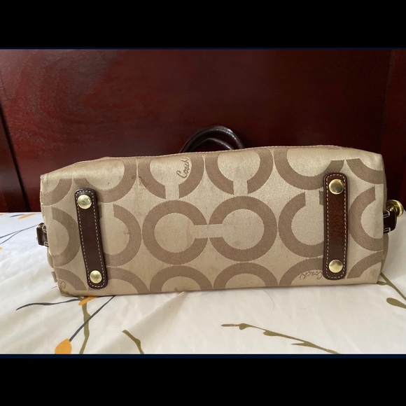 Coach Madison Gold Signature Handbag H0868-12947 - Picture 5 of 11